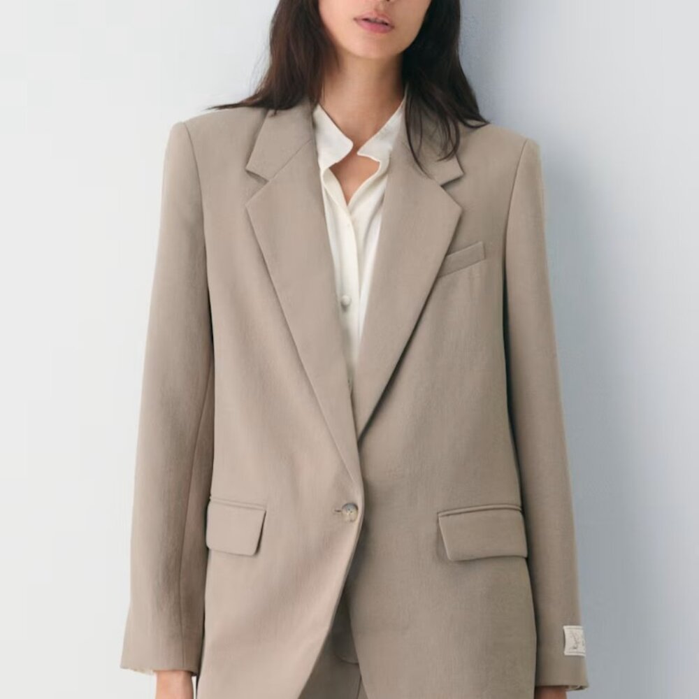 NWT Aritzia Generation Blazer Crepette Nomad Taupe